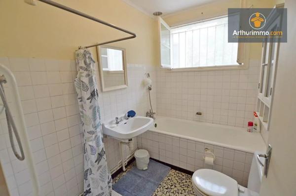 Vente                                                      Maison
                        
                     3 pièces                      83 m2                     à Lévignac-de-Guyenne