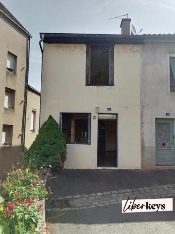 Maison de ville 109 m² à rénover – Hyper centre Tournus