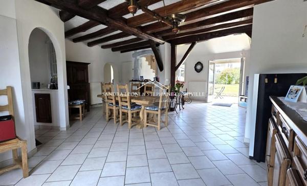PROCHE DE MAINTENON - Maison familiale 8 pièces -189 m²