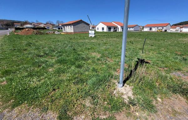 Terrain constructible de 674 m²