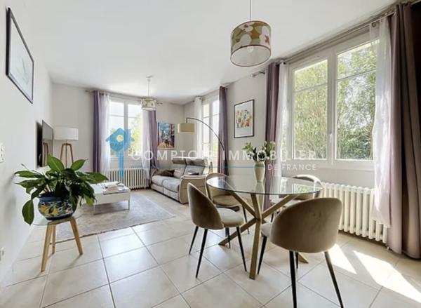 Maison
                                                                                                                                                                                                                                                                                                                        4 pièce(s)                                                                                                                                                                                                          3 chambre(s)                                                                                                                                                                                                          104  m²