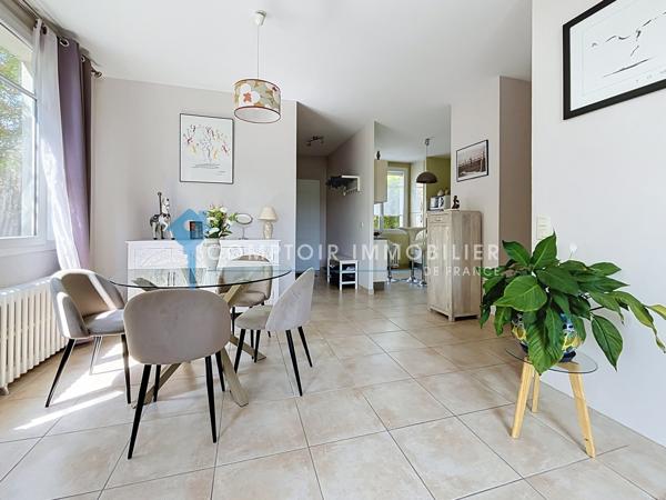 Maison
                                                                                                                                                                                                                                                                                                                        4 pièce(s)                                                                                                                                                                                                          3 chambre(s)                                                                                                                                                                                                          104  m²