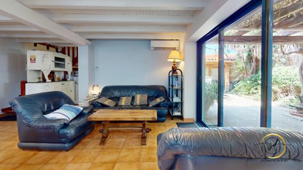 Villelongue de la Salanque Maison T4  88.8m avec patio cuisine  et salon d'été