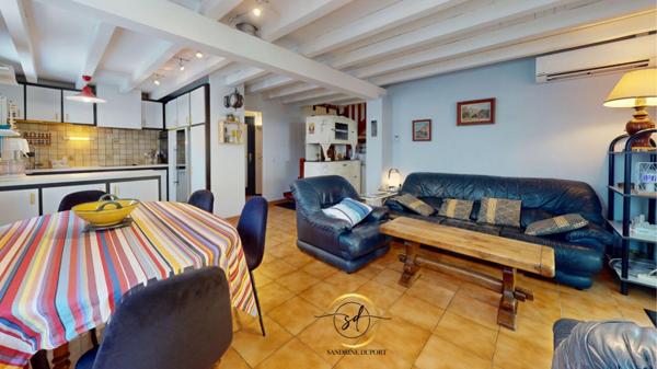 Villelongue de la Salanque Maison T4  88.8m avec patio cuisine  et salon d'été