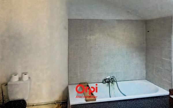 Maison à vendre    3 pièces •  Viplaix