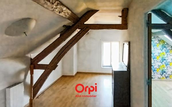 Maison à vendre    3 pièces •  Viplaix