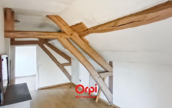 Maison à vendre    3 pièces •  Viplaix