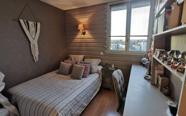 Appartement à vendre    4 pièces • 83 m2 Pau