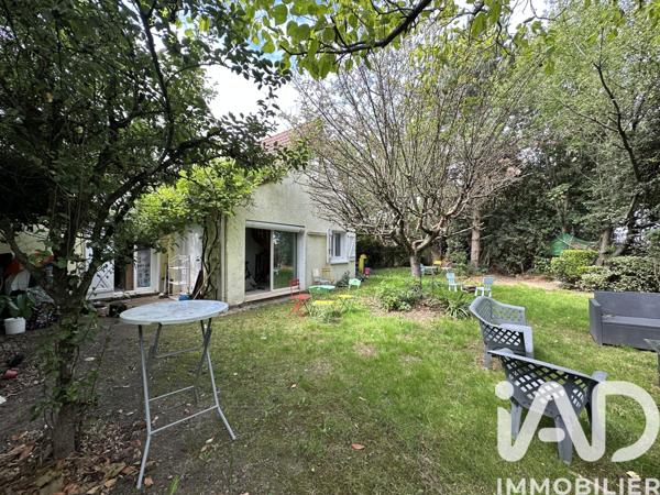 Maison à vendre 5 pièces 141 m² Vaux-le-Pénil