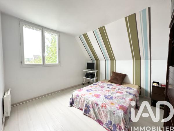 Maison à vendre 5 pièces 141 m² Vaux-le-Pénil