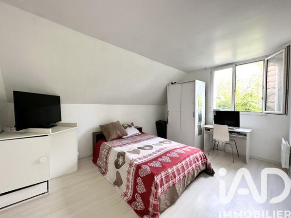 Maison à vendre 5 pièces 141 m² Vaux-le-Pénil