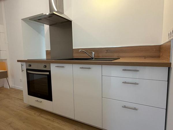 Immeuble avec local commercial et appartement de 3 pièces indépendant