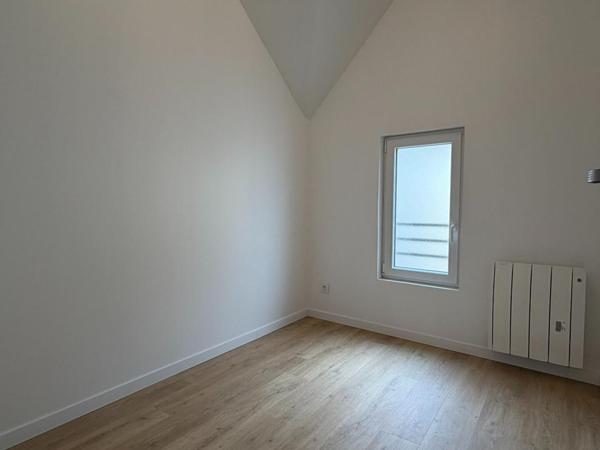 Immeuble avec local commercial et appartement de 3 pièces indépendant