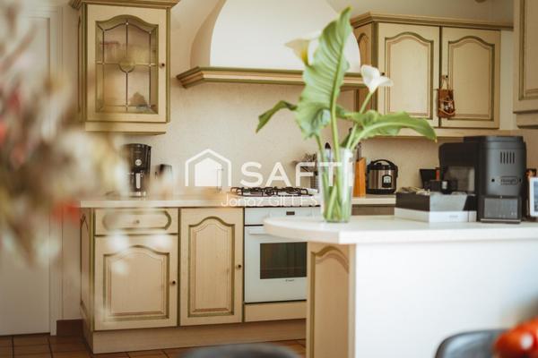 Maison avec piscine, dépendance et grand espace