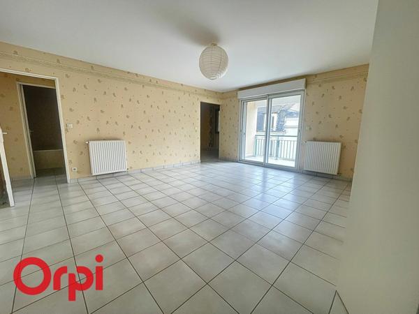 Appartement à vendre    4 pièces • 95,30 m2 Montluçon