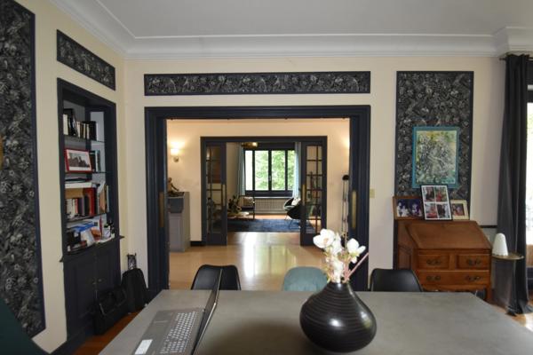 COURS LA VILLE - maison d'architecte 300 m² - terrain 6000m²