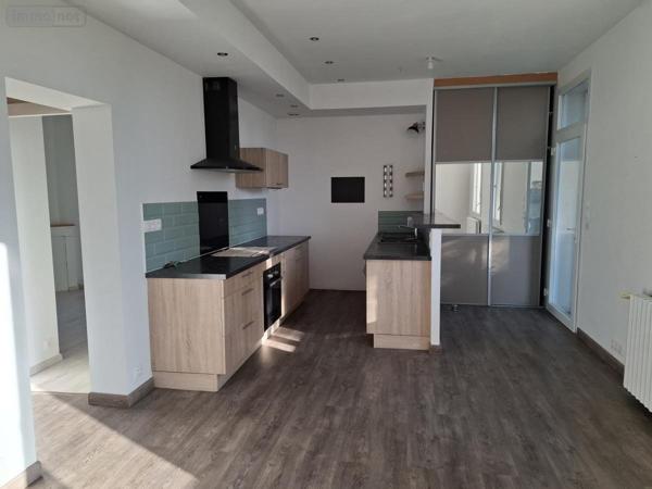 Maison à vendre à Saintes en Charente-Maritime (17100), ref : 17111-709