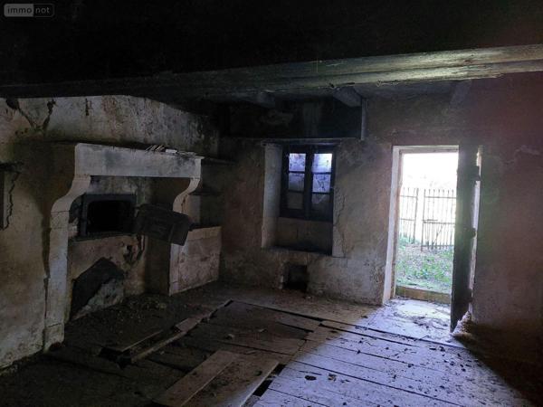 Maison à restaurer à vendre à Javerlhac et la Chapelle Saint Robert en Dordogne (24300), ref : 18113/107