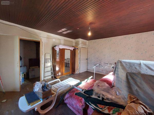 Maison à restaurer à vendre à Javerlhac et la Chapelle Saint Robert en Dordogne (24300), ref : 18113/107