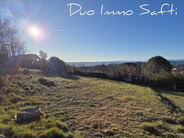 Magnifique terrain viabilisé de 1600m² avec vue imprenable