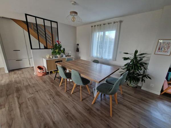 Maison Vion 7 pièce(s) 168 m2