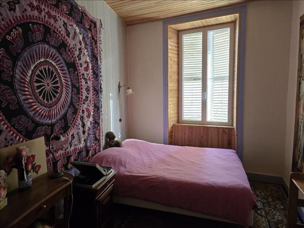 Maison à vendre |  Saint-Germain-les-Belles |  5 pièces | 183 m²