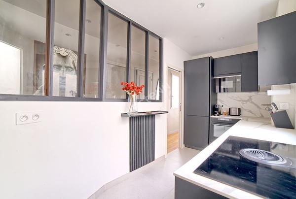 Hôtel de ville 4 Pièces 111 m² avec 2 Balcons