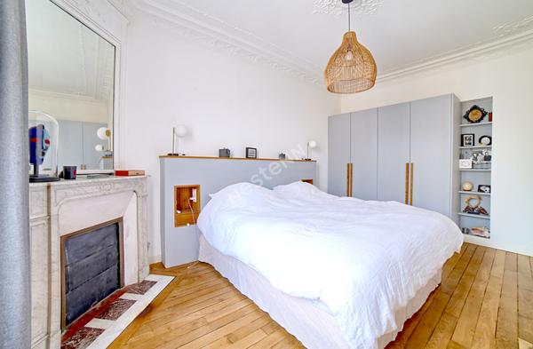 Hôtel de ville 4 Pièces 111 m² avec 2 Balcons