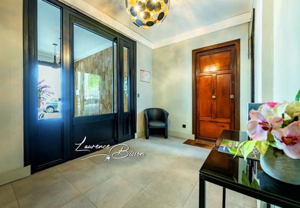 APPARTEMENT AVEC ASCENSEUR ET GARDIENNE