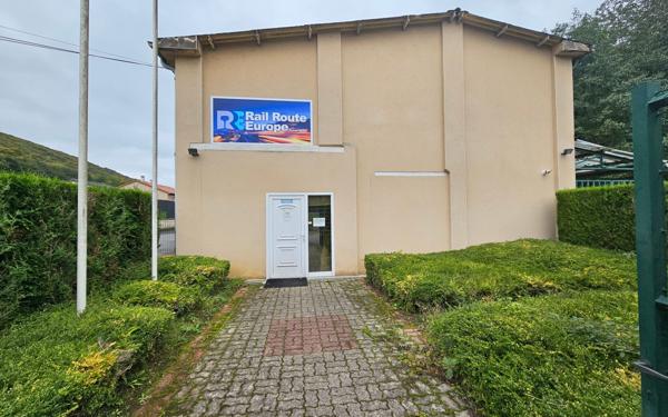 Immeuble à vendre    2 pièces •  Knutange