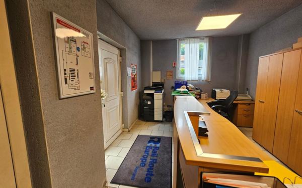 Immeuble à vendre    2 pièces •  Knutange