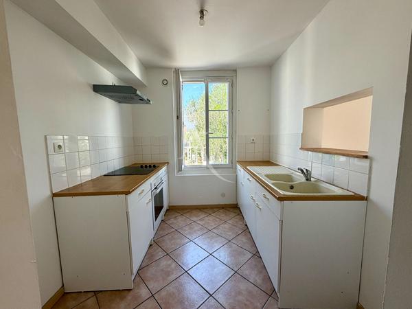 SAINT-MARTIN-LE-BEAU -Coeur de bourg - Appartement 3 pièces de 68 m²