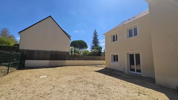 Vente                                                      Maison
                        
                     5 pièces                      95 m2                     à Boissy-sous-Saint-Yon