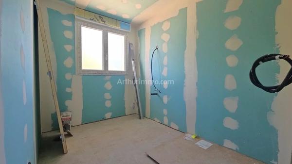 Vente                                                      Maison
                        
                     5 pièces                      95 m2                     à Boissy-sous-Saint-Yon