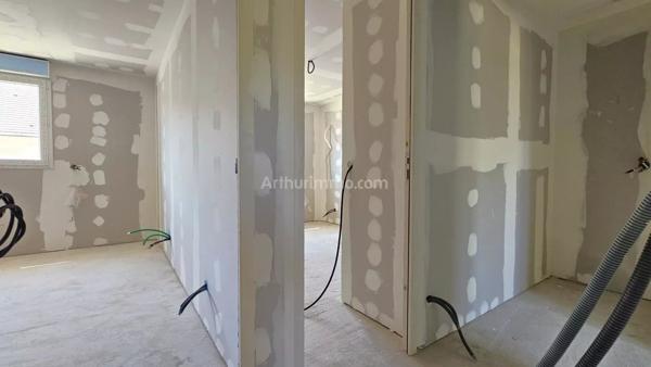 Vente                                                      Maison
                        
                     5 pièces                      95 m2                     à Boissy-sous-Saint-Yon