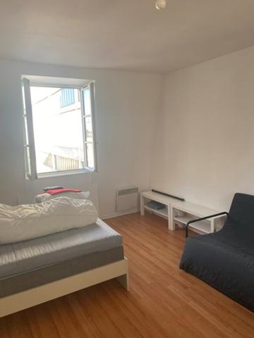 Appartement à vendre 380 000 € Paris 17 1 pièce 31 m² DPE D