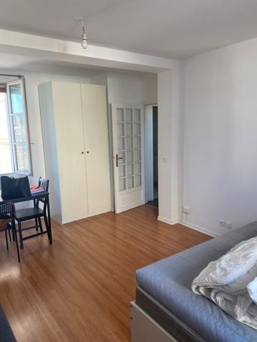 Appartement à vendre 380 000 € Paris 17 1 pièce 31 m² DPE D