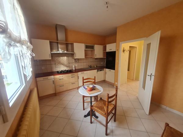 Appartement 3 pièce(s) 2 chambre(s) 92 m²