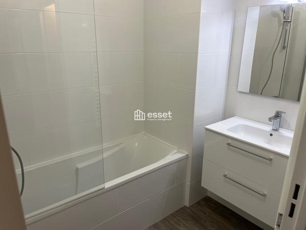 Location Appartement 2 pièces 49.52 m² - Courbevoie 92400