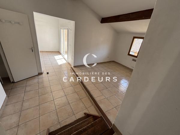 Appartement
                                                                                                                                                                                                                                                                                                                        3 pièce(s)                                                                                                                                                                                                          2 chambre(s)                                                                                                                                                                                                          72  m²