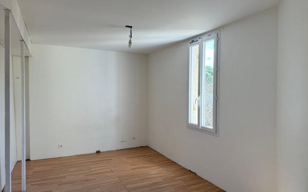 Maison à vendre    6 pièces •  Castets-en-Dorthe