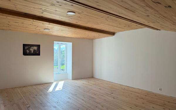 Maison à vendre    6 pièces •  Castets-en-Dorthe