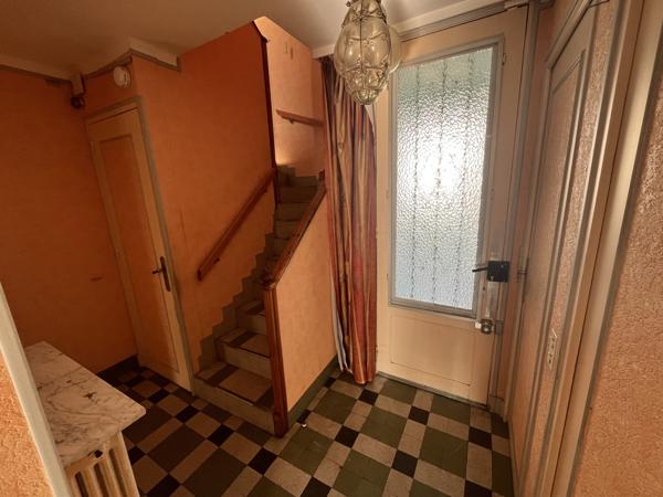 MAISON DE VILLE 4 CHAMBRES AVEC JARDIN ET GARAGE A POITIERS OUEST