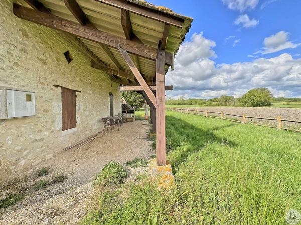 Maison de campagne avec dépendances