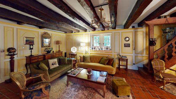 Belle maison de maître du 17ème siècle avec 5 toits de lauzes, proche de Sarlat. 3,5 hectares., SARLAT LA CANEDA