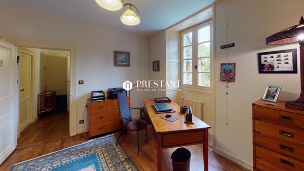 Belle maison de maître du 17ème siècle avec 5 toits de lauzes, proche de Sarlat. 3,5 hectares., SARLAT LA CANEDA