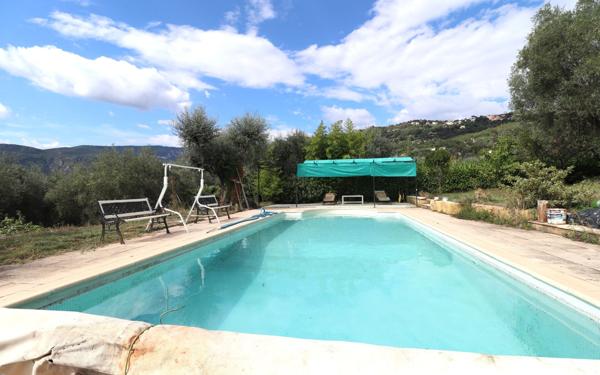 Maison à vendre    7 pièces • 245 m2 Contes