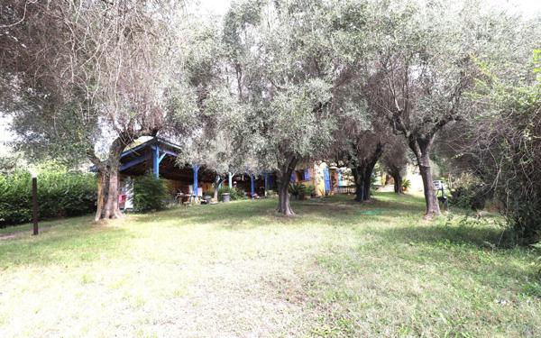 Maison à vendre    7 pièces • 245 m2 Contes