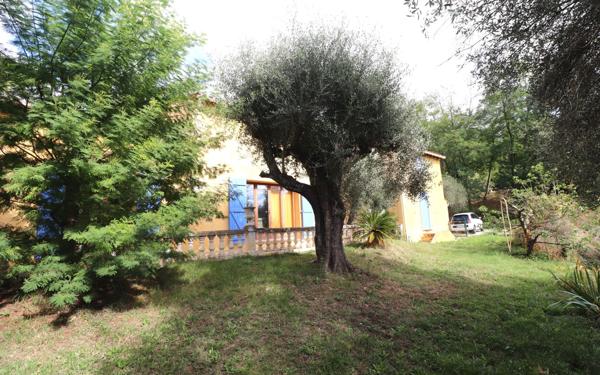 Maison à vendre    7 pièces • 245 m2 Contes