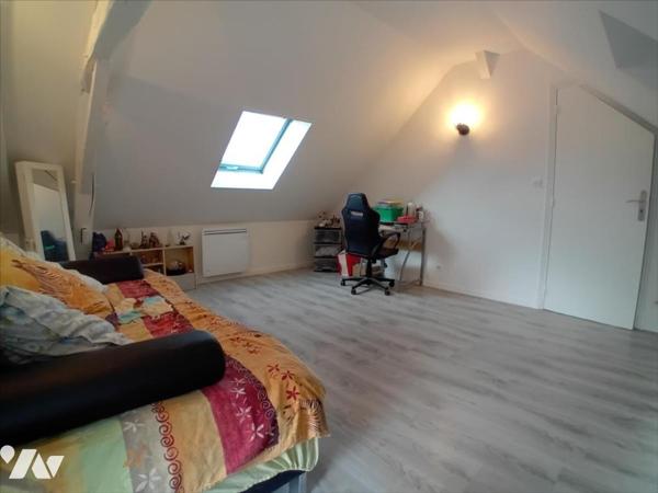 BRETTE-LES-PINS, très belle et très agréable maison de 3 chambres dont 2 en plain-pied